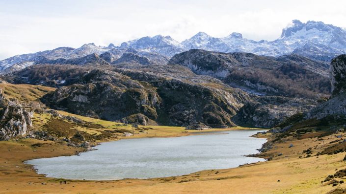 lagos de covadonga asturias